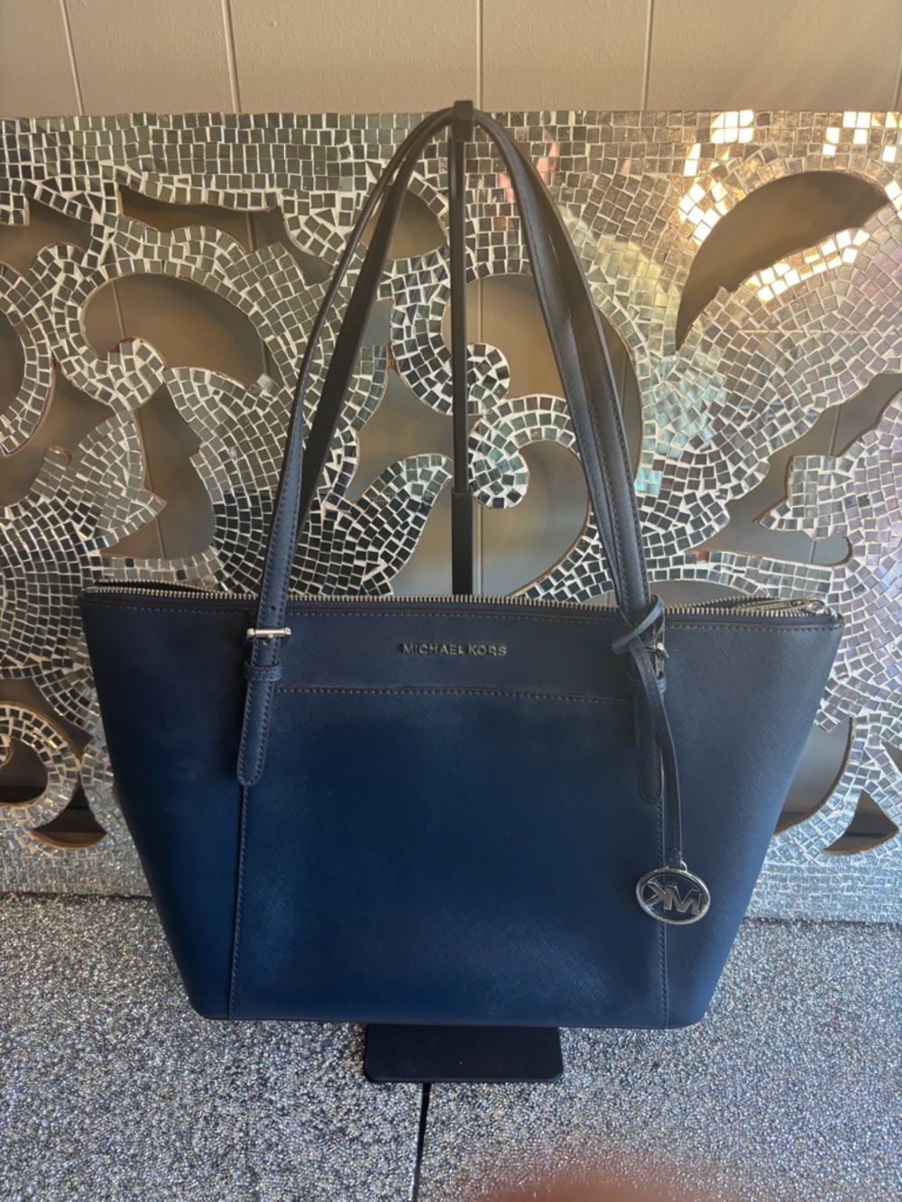 ⭐️Michael‎ Kors Navy Leather Tote Bag